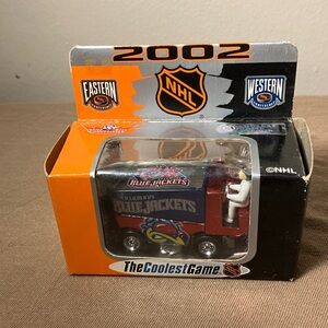 NHL 2002 Columbus Blue Jackets Zamboni Collectible - Blue and Red